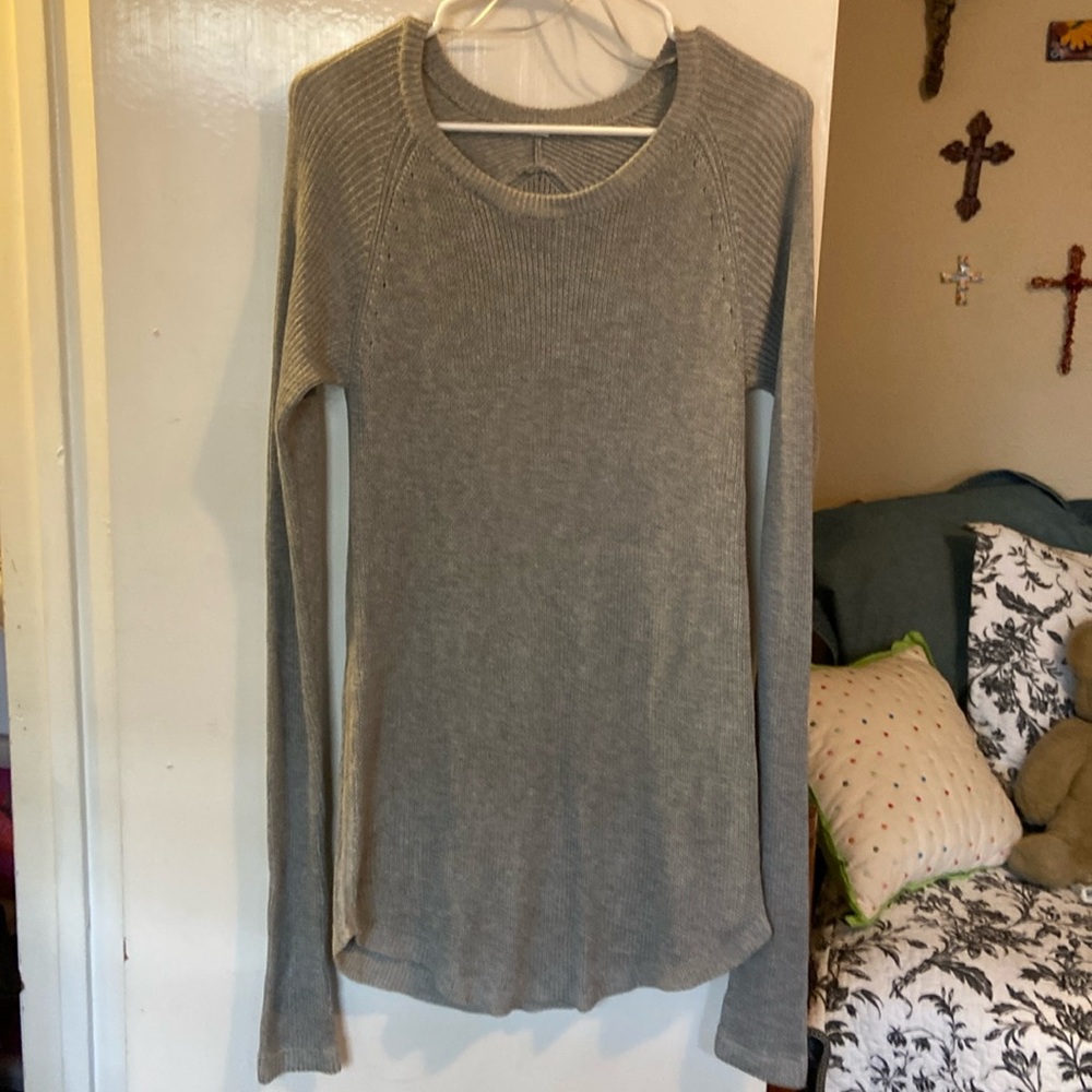 Lululemon grey luxury sweater size 8